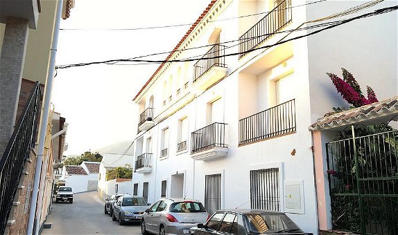 For sale: 2 bedroom apartment / flat in Periana, Costa del Sol