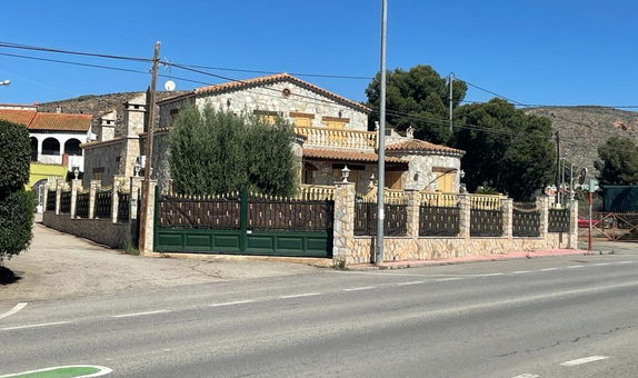 For long-term let: 3 bedroom house / villa in Purias, Costa Calida