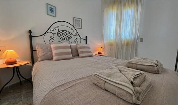 For short-term let: 3 bedroom house / villa in La Zenia