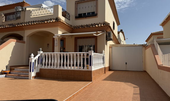 For sale: 4 bedroom house / villa in Torre de la Horadada, Costa Blanca